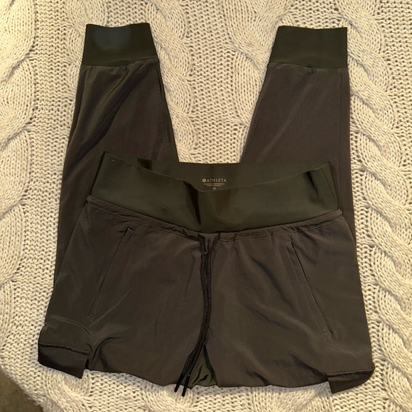 Athleta Moss Olive Green Sutton Utility Cargo Jogger Pants 10 - Picture 2 of 7